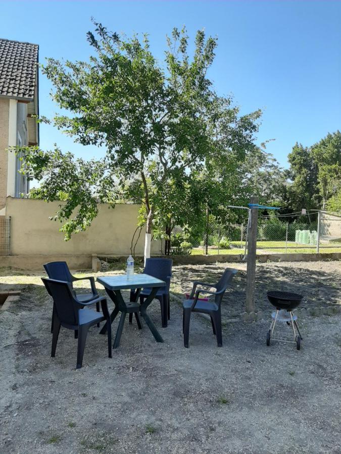 La Petite Escale Villa Vierzon Eksteriør bilde